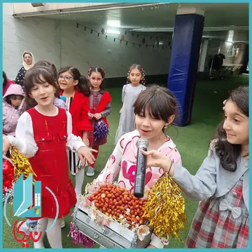 مدرسه  نیکا ، جشن نوروز در دبستان دخترانه نیکا